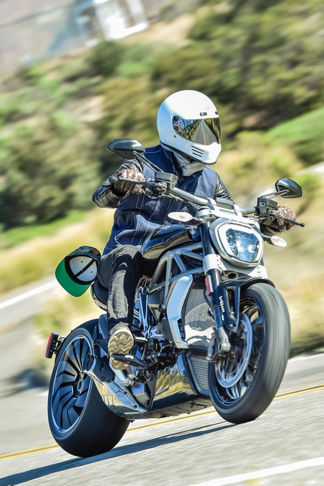 Illustration for article titled Ride Review: The 2016 Ducati XDiavel Is A Weird But Intriguing Italian CruiserÂ